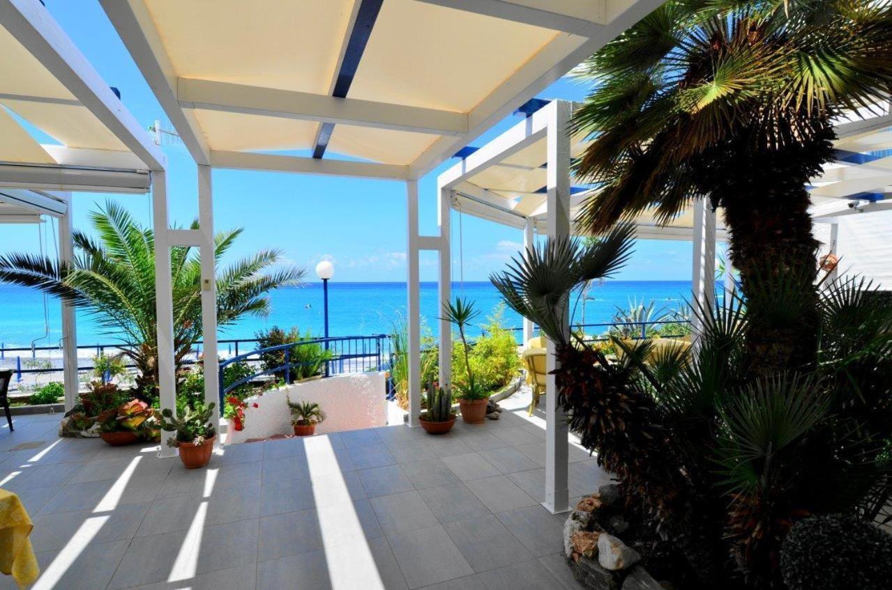 Hotel Ristorante Mareblu Amantea Ngoại thất bức ảnh